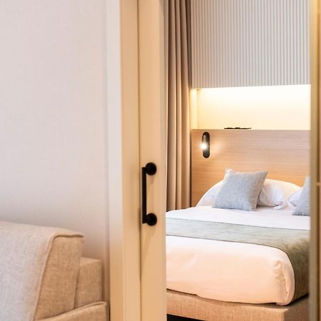 Aparthotel Atenea Calabria Barcelona Exterior foto