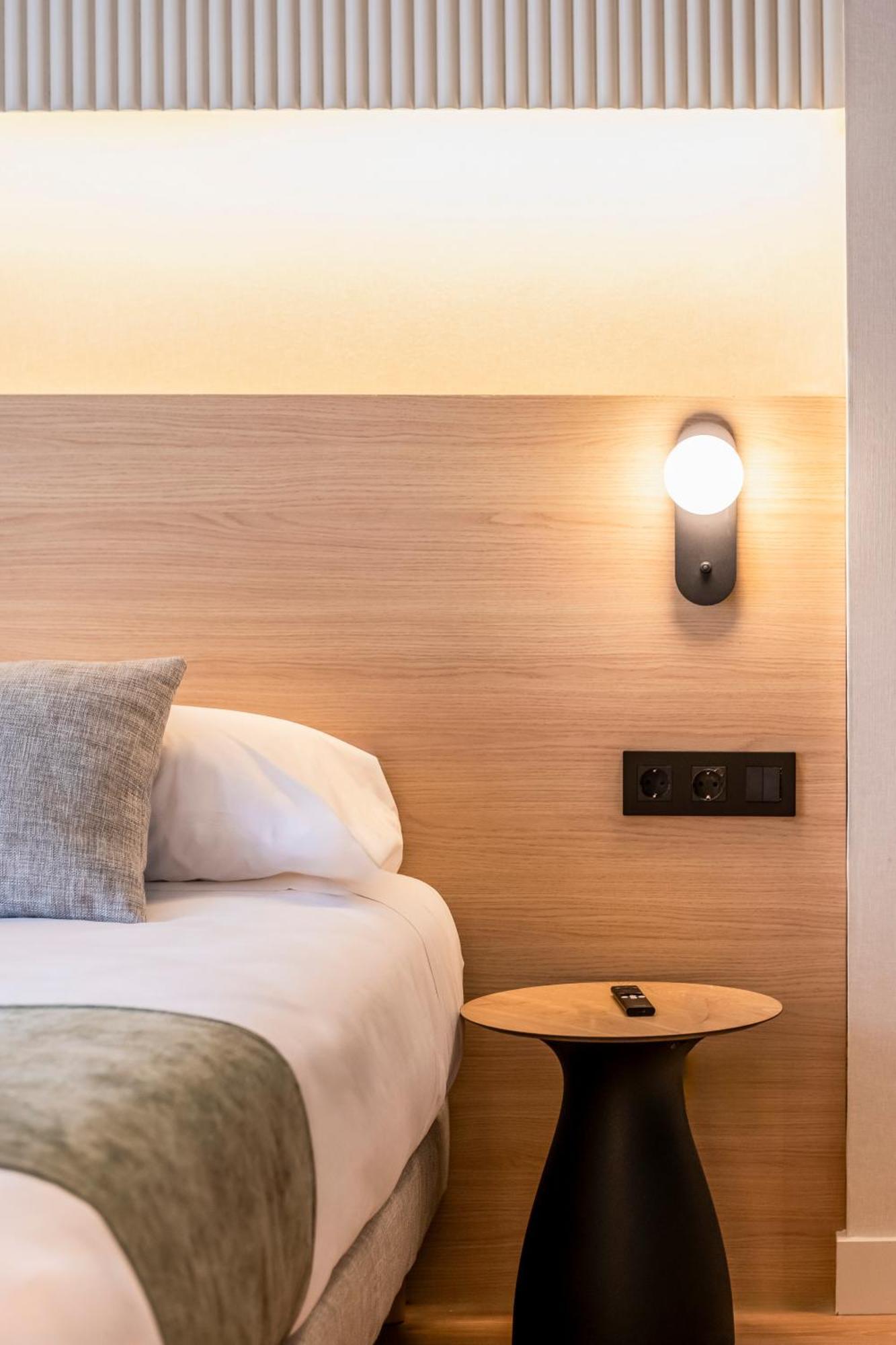 Aparthotel Atenea Calabria Barcelona Exterior foto
