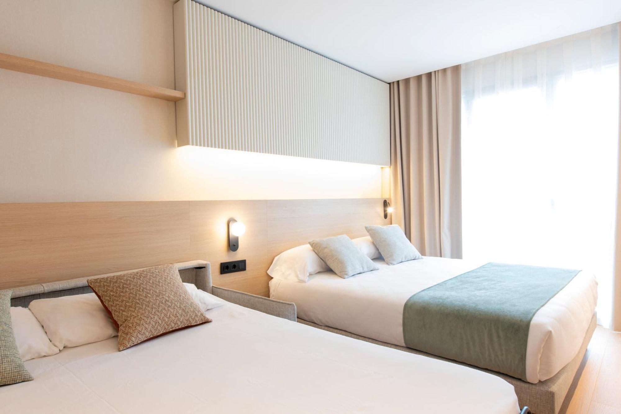 Aparthotel Atenea Calabria Barcelona Exterior foto