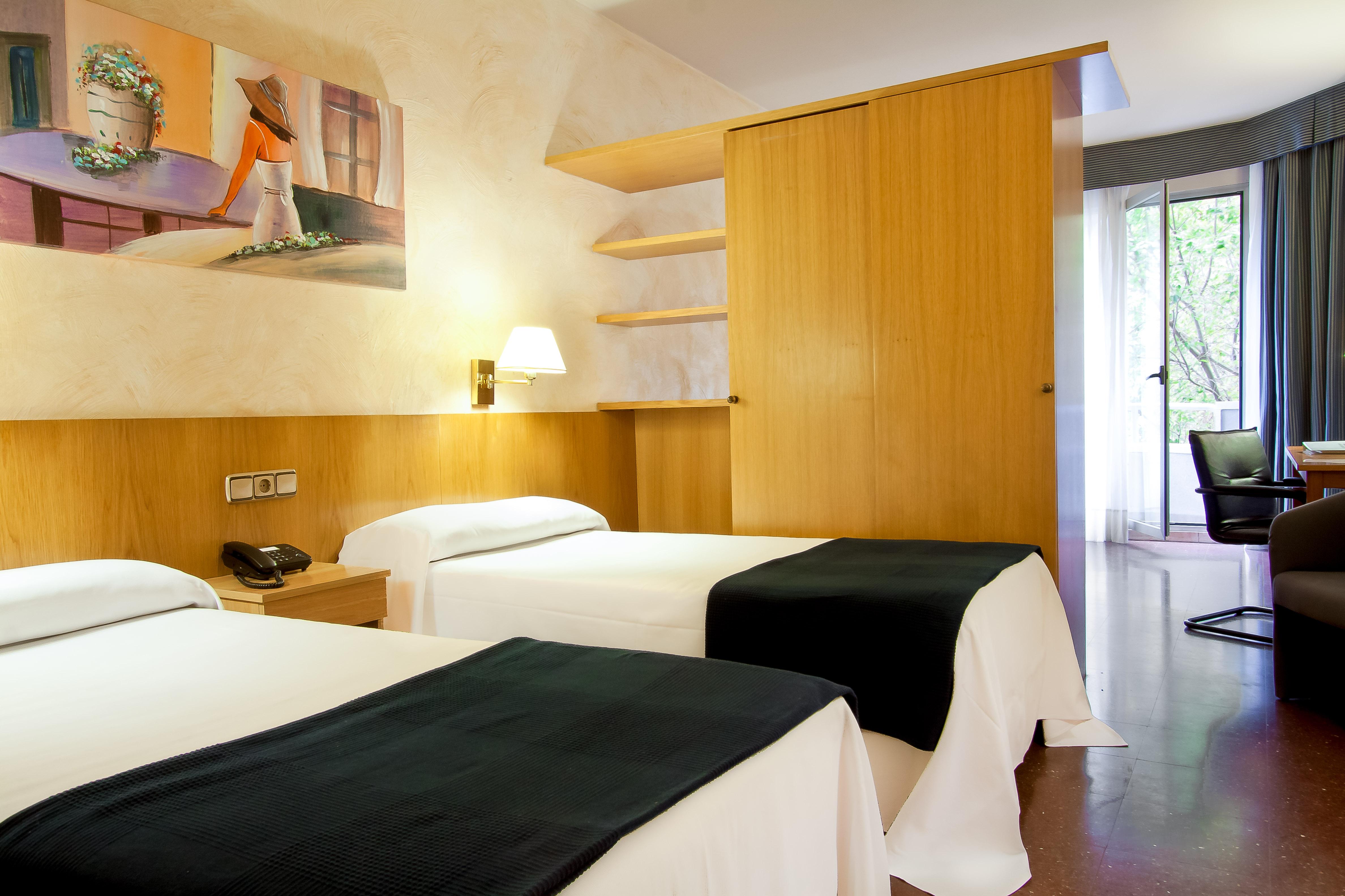 Aparthotel Atenea Calabria Barcelona Habitación foto