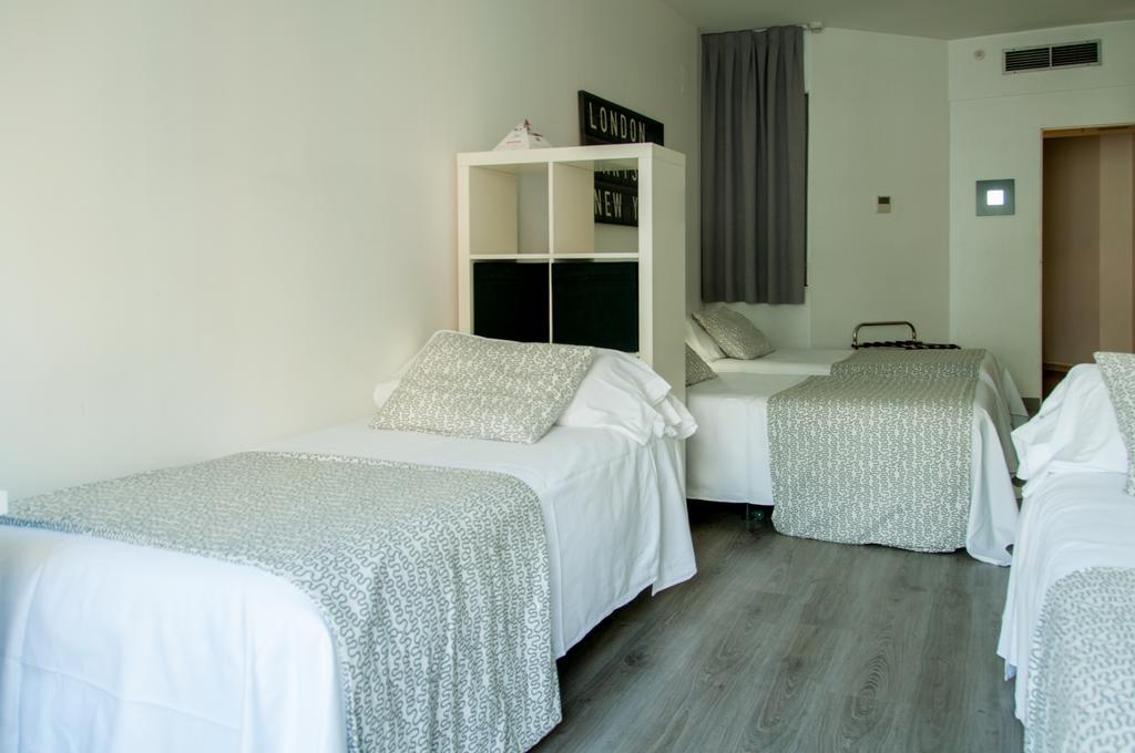 Aparthotel Atenea Calabria Barcelona Exterior foto