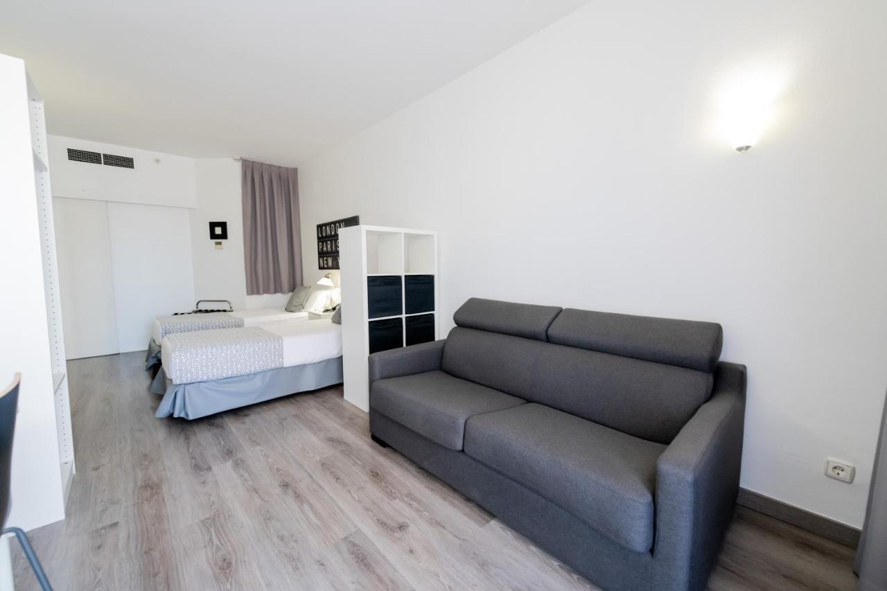 Aparthotel Atenea Calabria Barcelona Exterior foto
